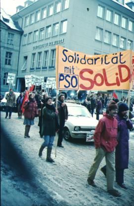Berne - manifestation de soutien à Solidarnosc - banderole PSO/SAP