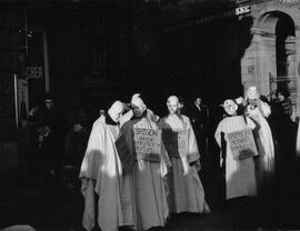 Bienne: Théâtre de rue contre la guerre au Vietnam, automne 1972